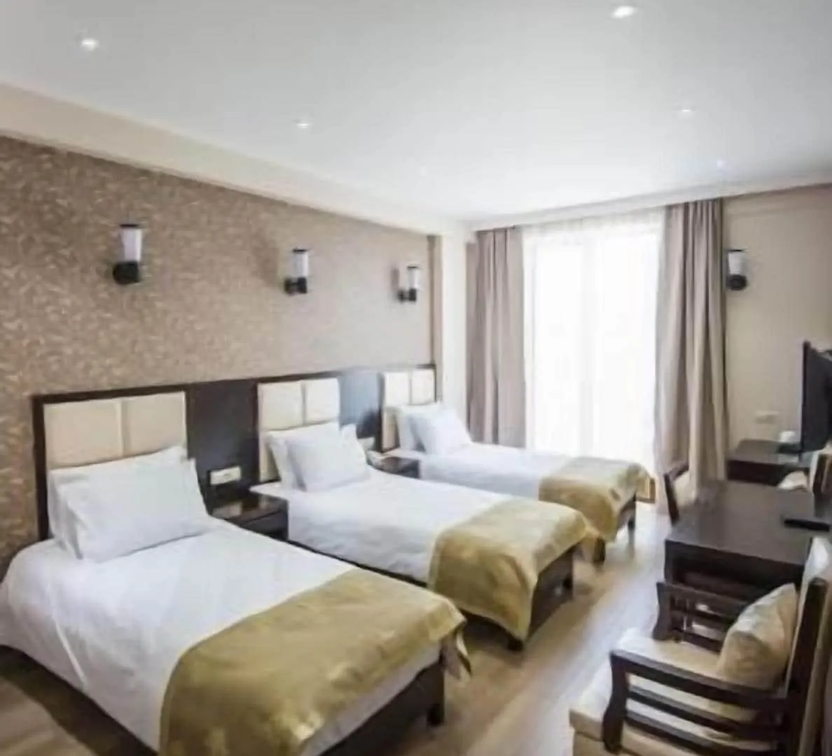Tbilisi Inn 4*,