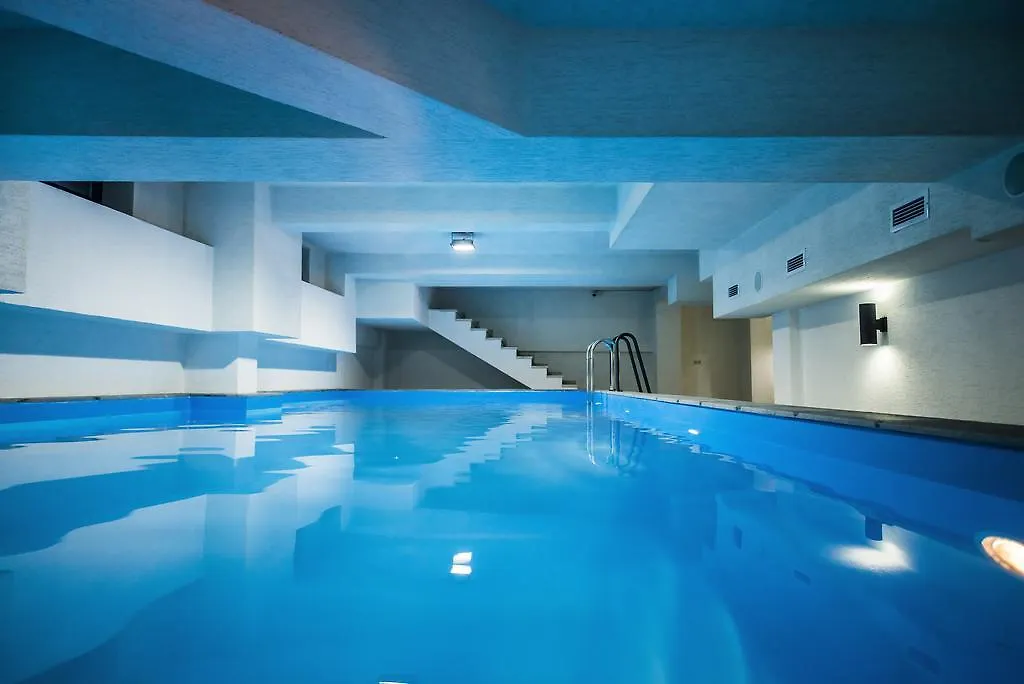 Tbilisi Inn 4*,